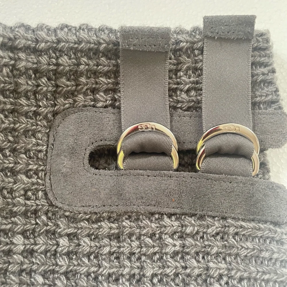 UGG Women's Classic Cardy Cabled Knit Boots in Gray Size 7 - Picture 5 of 8
